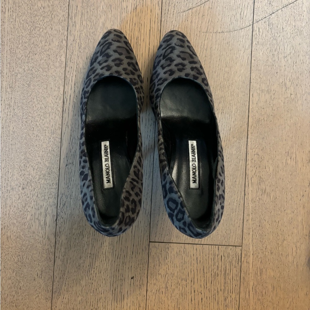 Manolo Blahnik Leopard Print Heels - Picture 3 of 7